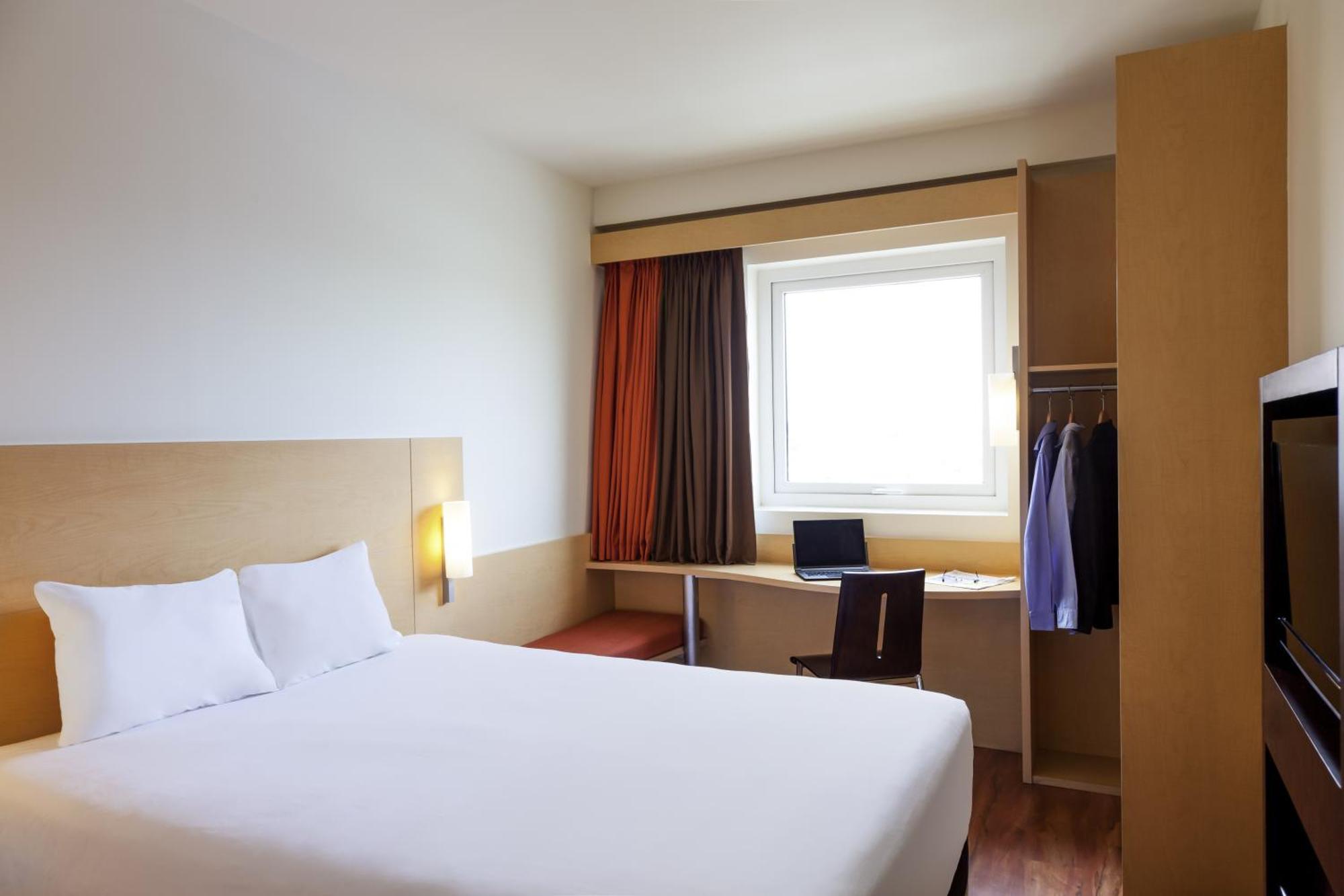 Ibis Centre Petite France Hotel